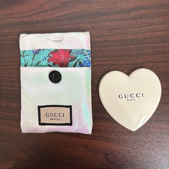 Gucci Beauty Compact Heart Shaped Mirror and Silky Pouch New - Picture 1 of 4